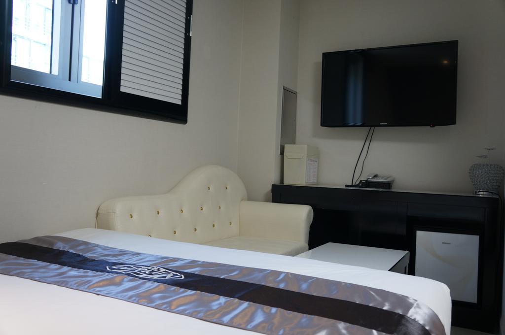 Novalus Tourist Hotel Seoul Room photo